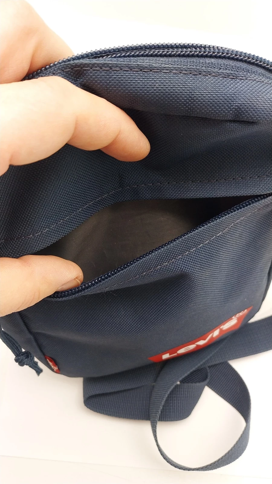 levis-meska-saszetka-niebieska-mala-na-zamek-1s7a-typ-249120-1103962