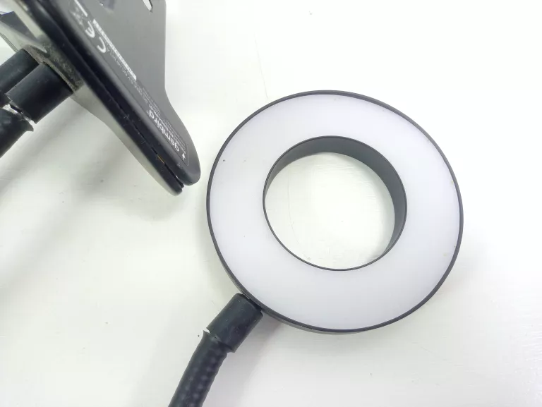 STATYW NA TELEFON Z LAMPĄ RING