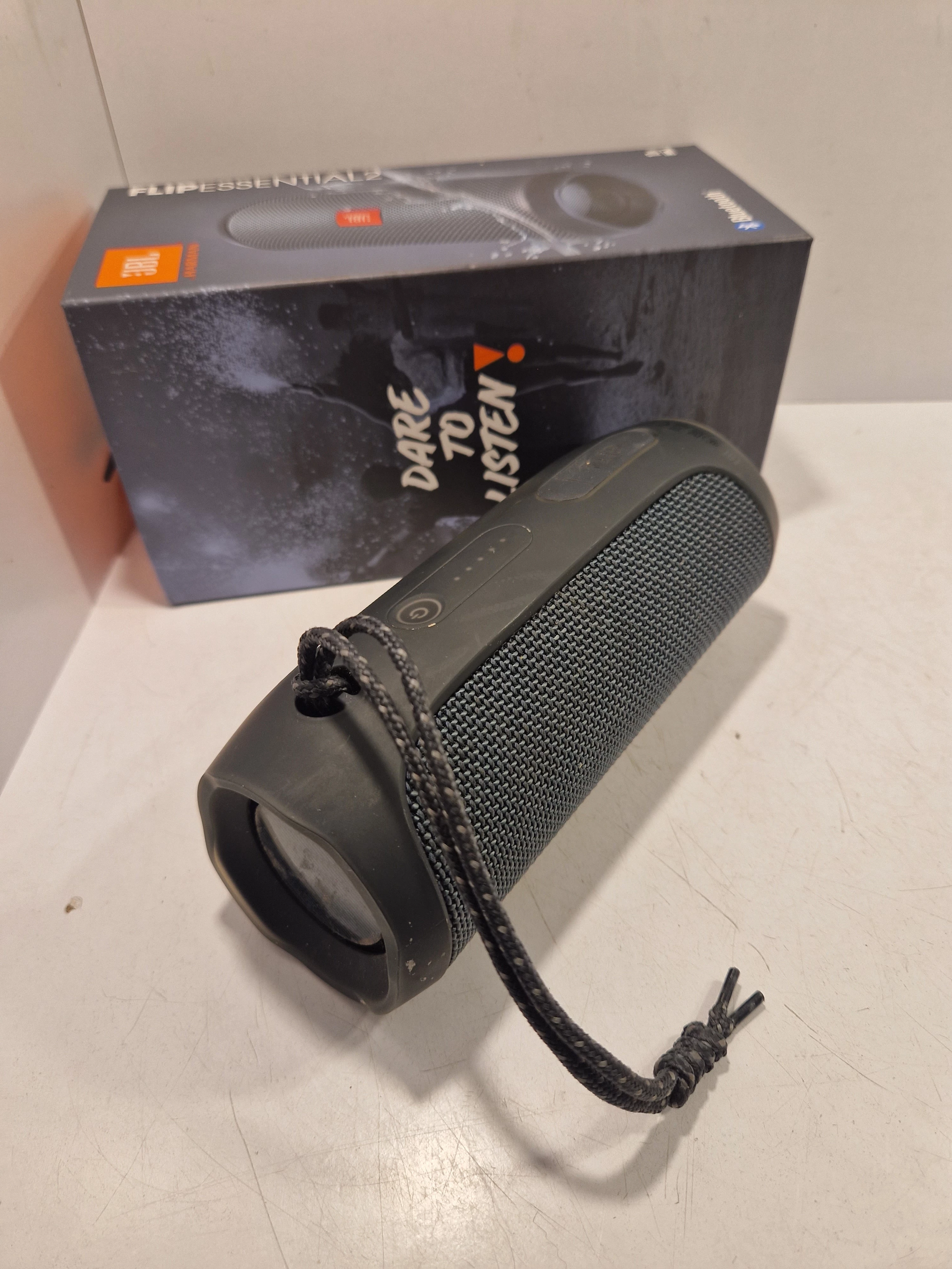 glosnik-jbl-flip-essential-2-moc-2000