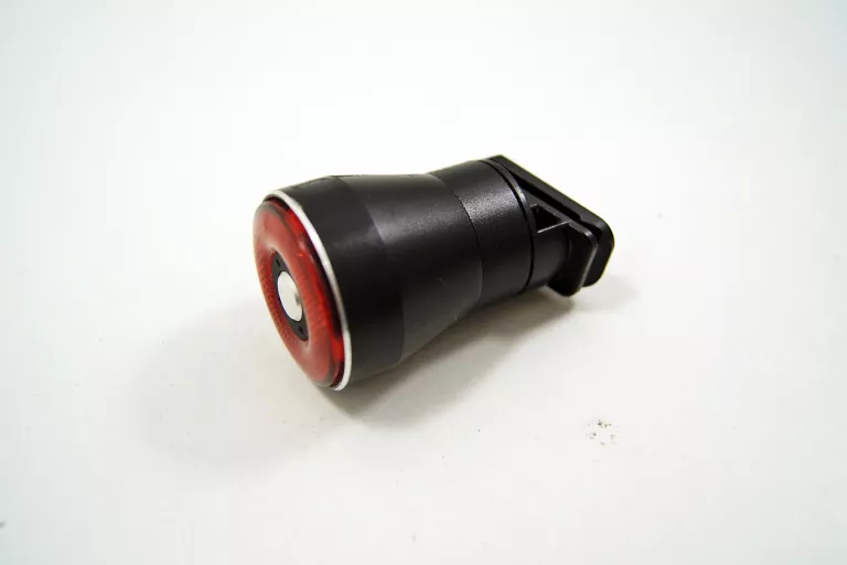 LAMPKA ROWEROWA ROCKBROS Q5 TYLNA