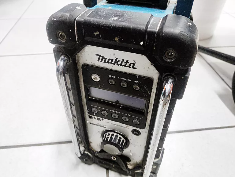 RADIO BUDOWLANE MAKITA DMR105