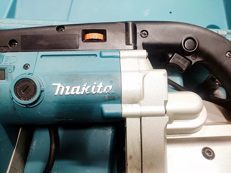 PIŁA TAŚMOWA MAKITA 2107F