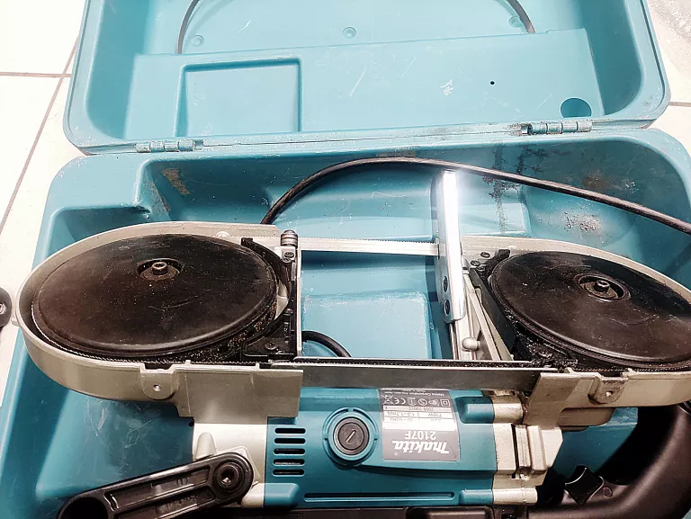 PIŁA TAŚMOWA MAKITA 2107F