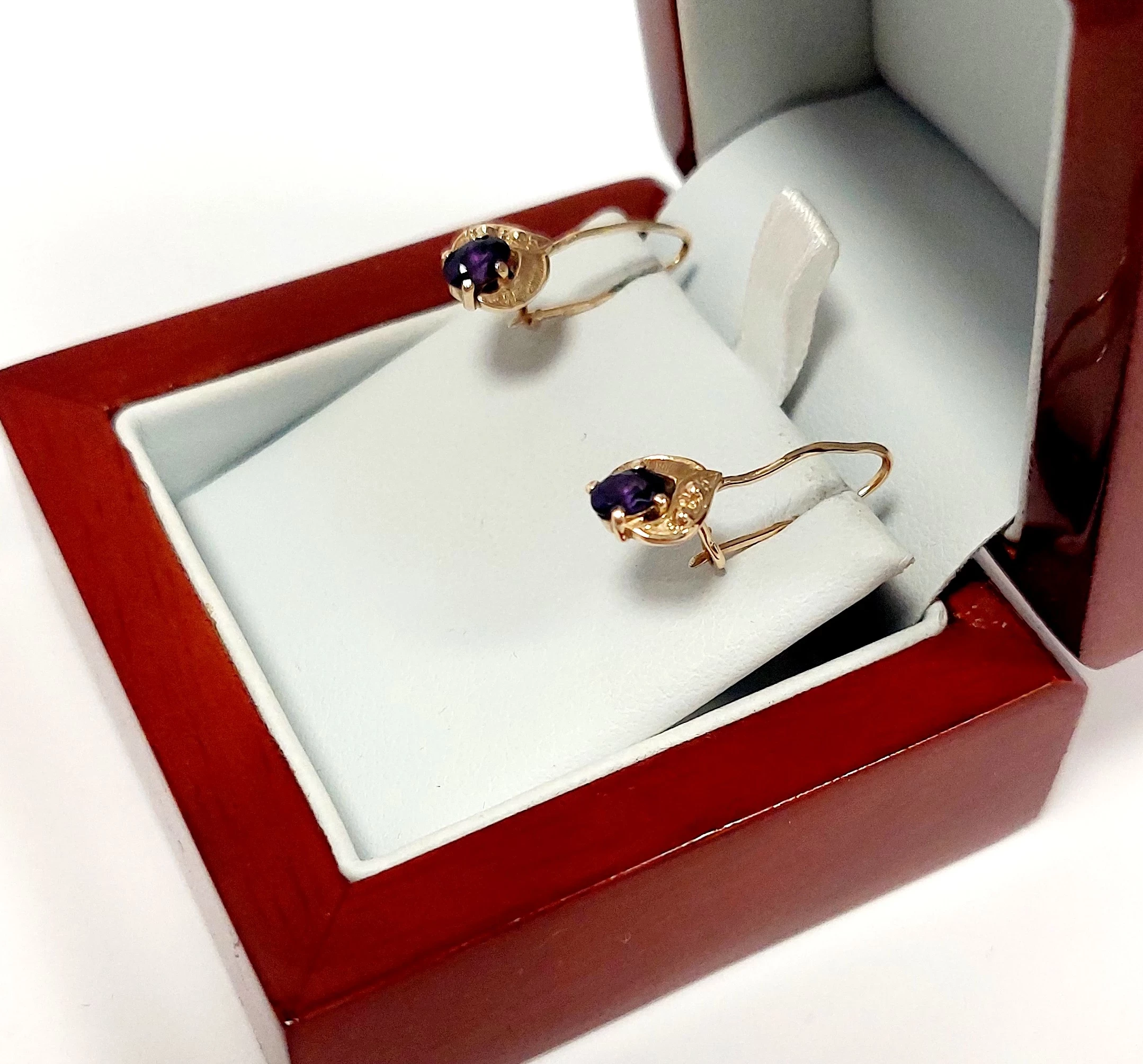 zlote-kolczyki-z-fioletowym-oczkiem-164g-p585-23cm-rynek-21-trzebinia-mpd