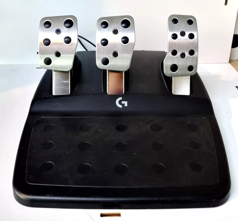 kierownica-logitech-g923-product-id-ebad2a65-6fff-4794-af30-efa10fe2a883