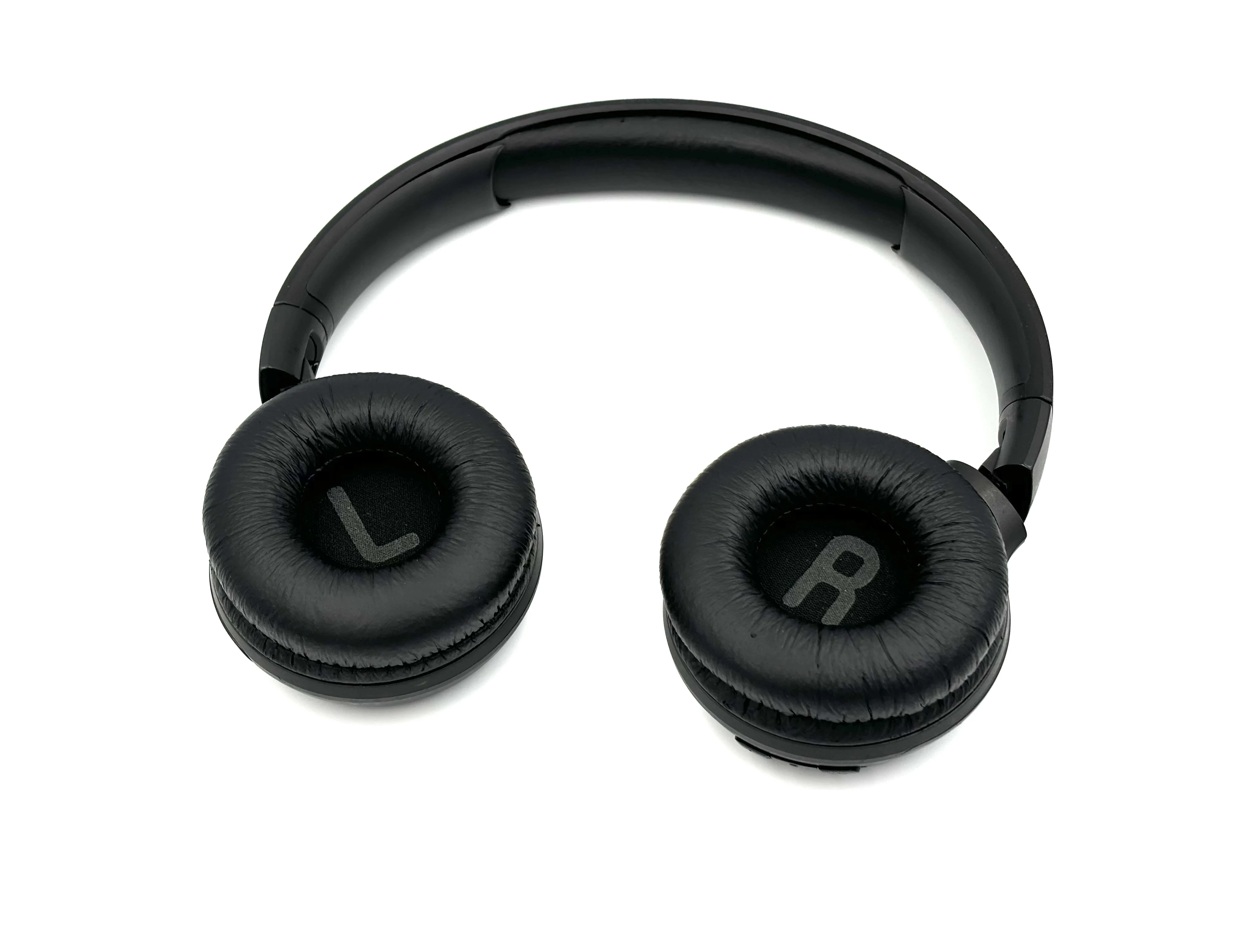 sluchawki-jbl-tune-560bt-bezprzewodowe-nauszne-czarny-opis-marka-203745-217933