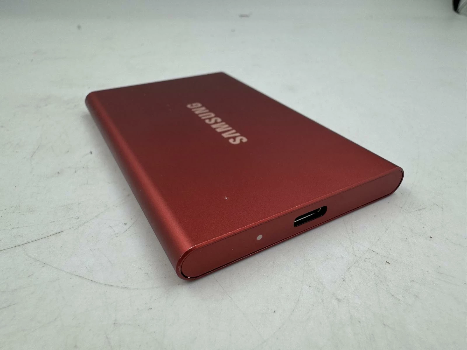 dysk-zewnetrzny-ssd-samsung-portable-t7-1tb-ssd-stan-11323-2