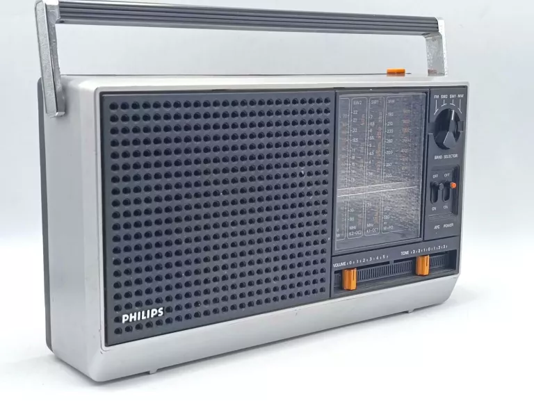 RADIO VINTAGE PHILIPS 765