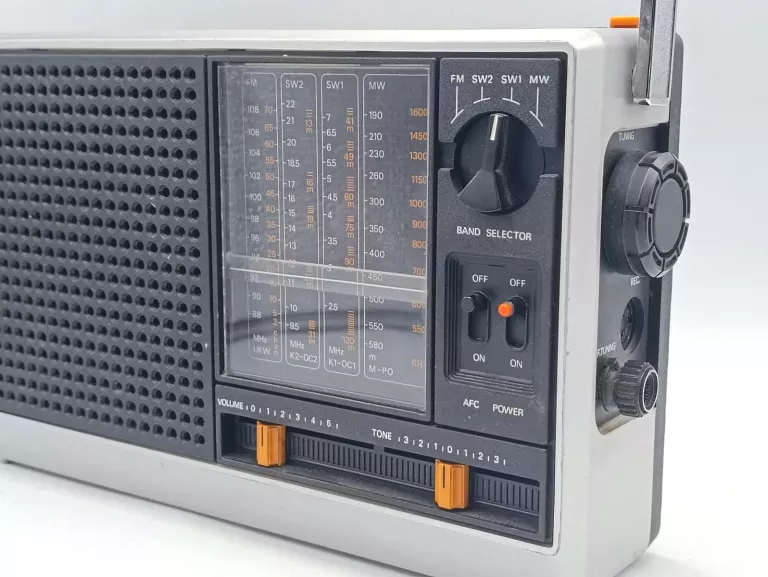 RADIO VINTAGE PHILIPS 765