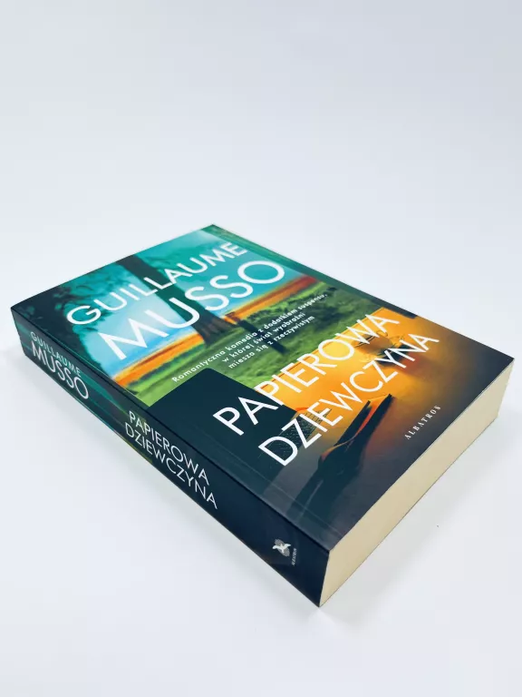 ksiazka-guillaume-musso-papierowa-dziewczyna-igla-tytul-papierowa-dziewczyna