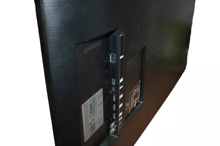 SAMSUNG CU7100
