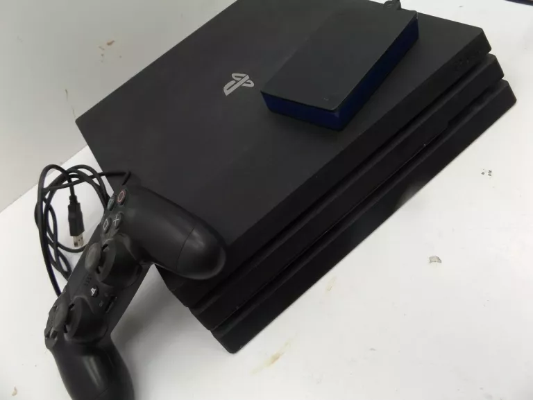 PS4 PRO CUH-7216B 1TB PAD + DYSK 4TB SEAGATE