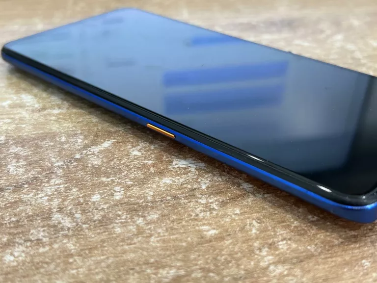 TELEFON REALME GT NEO 3T 8 GB / 256 GB 5G DRAGON BALL ///OPIS!!!!