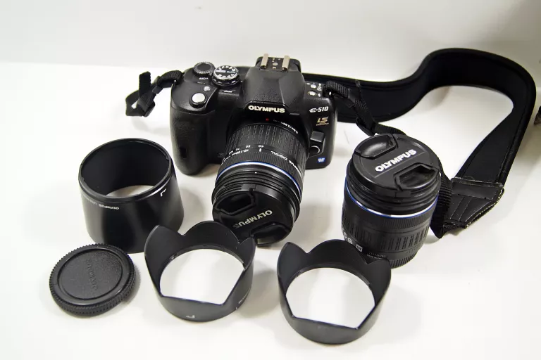 OLYMPUS E-510 + 2X OBIEKTYW + 2XBATERIA + ŁADOWARKA + 2X TULIPAN + CF4GB