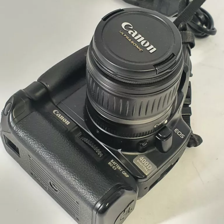 APARAT CANON EOS 400D + CANON EF-S 18-55MM + BATTERY GRIP BG-E3