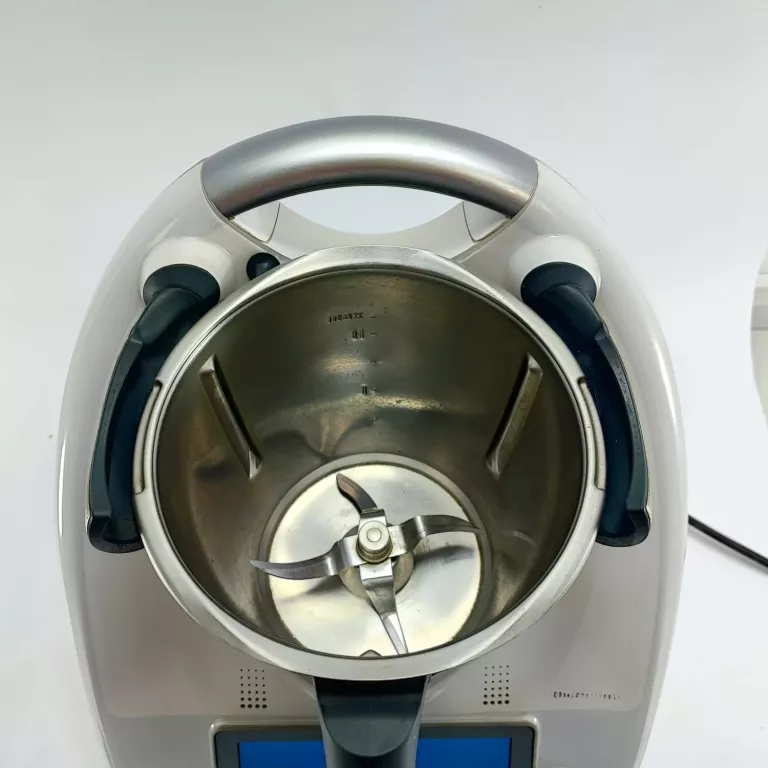 robot-kuchenny-thermomix-tm6-1500-w-bialy-akcesoria-funkcje-206850-1