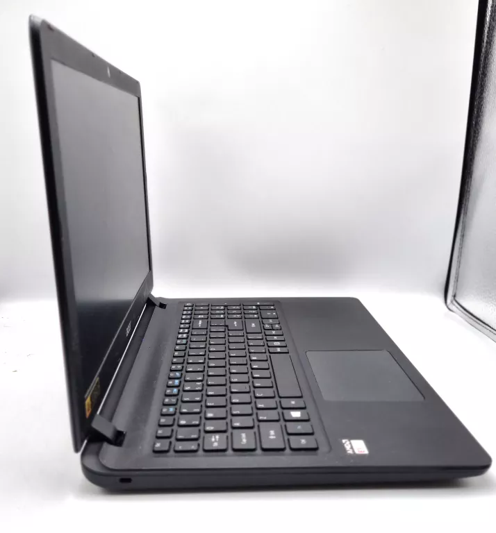 LAPTOP ACER ASPIRE ES1-523 8/500GB