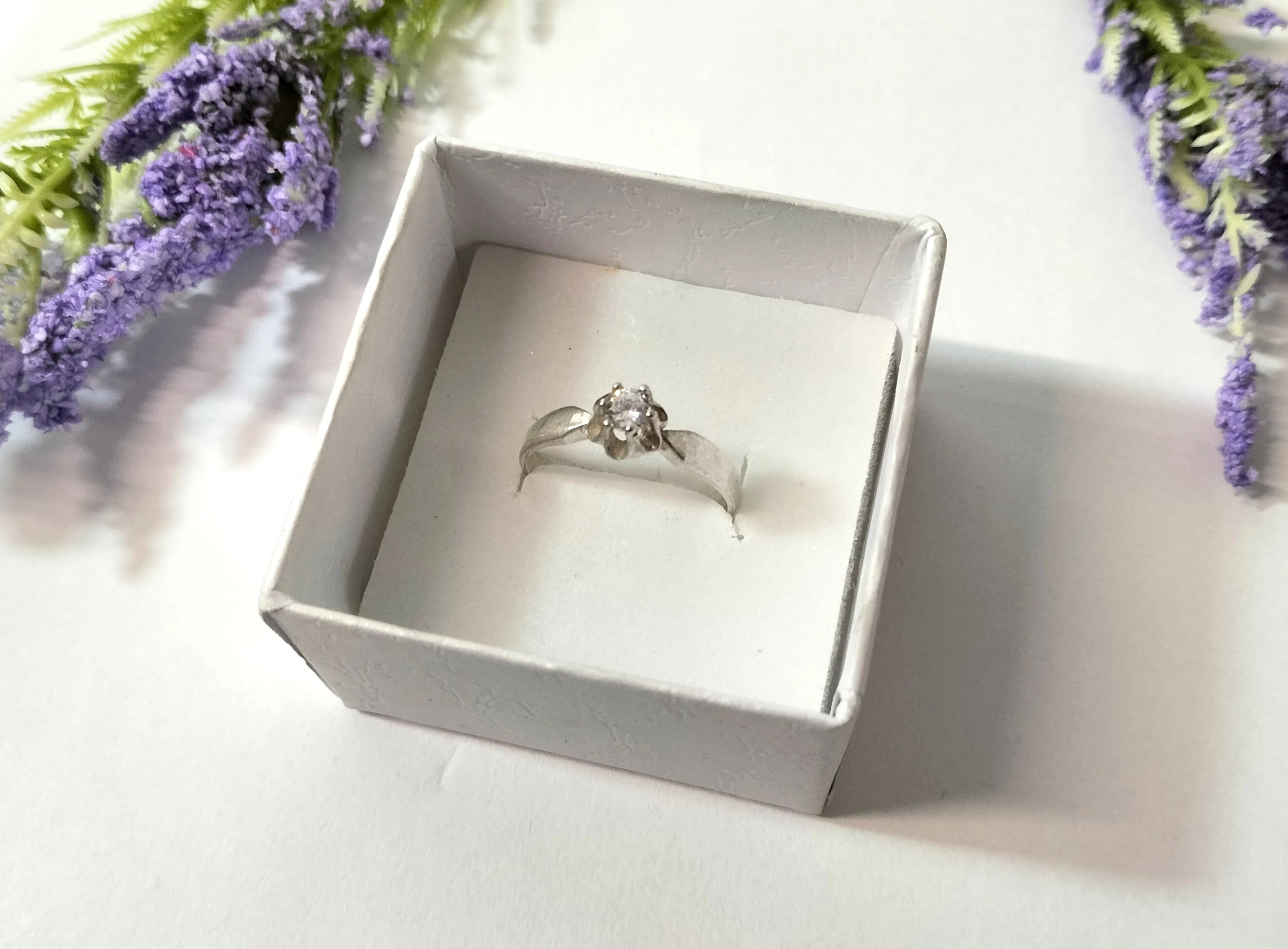 wyjatkowy-srebrny-pierscionek-z-cyrkonia-209g-925-1-maja-7a-makow-mazowiecki