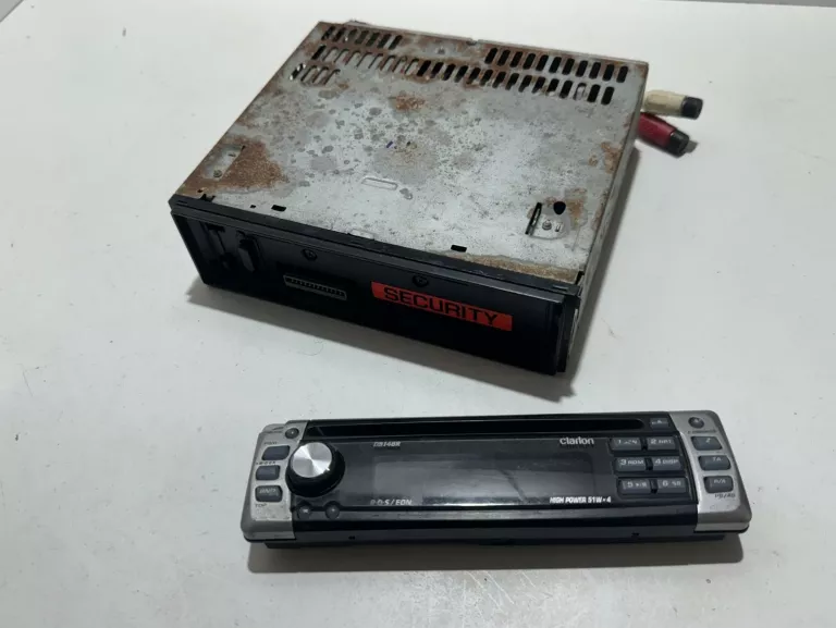 RADIO SAMOCHODOWE CLARION DB148R