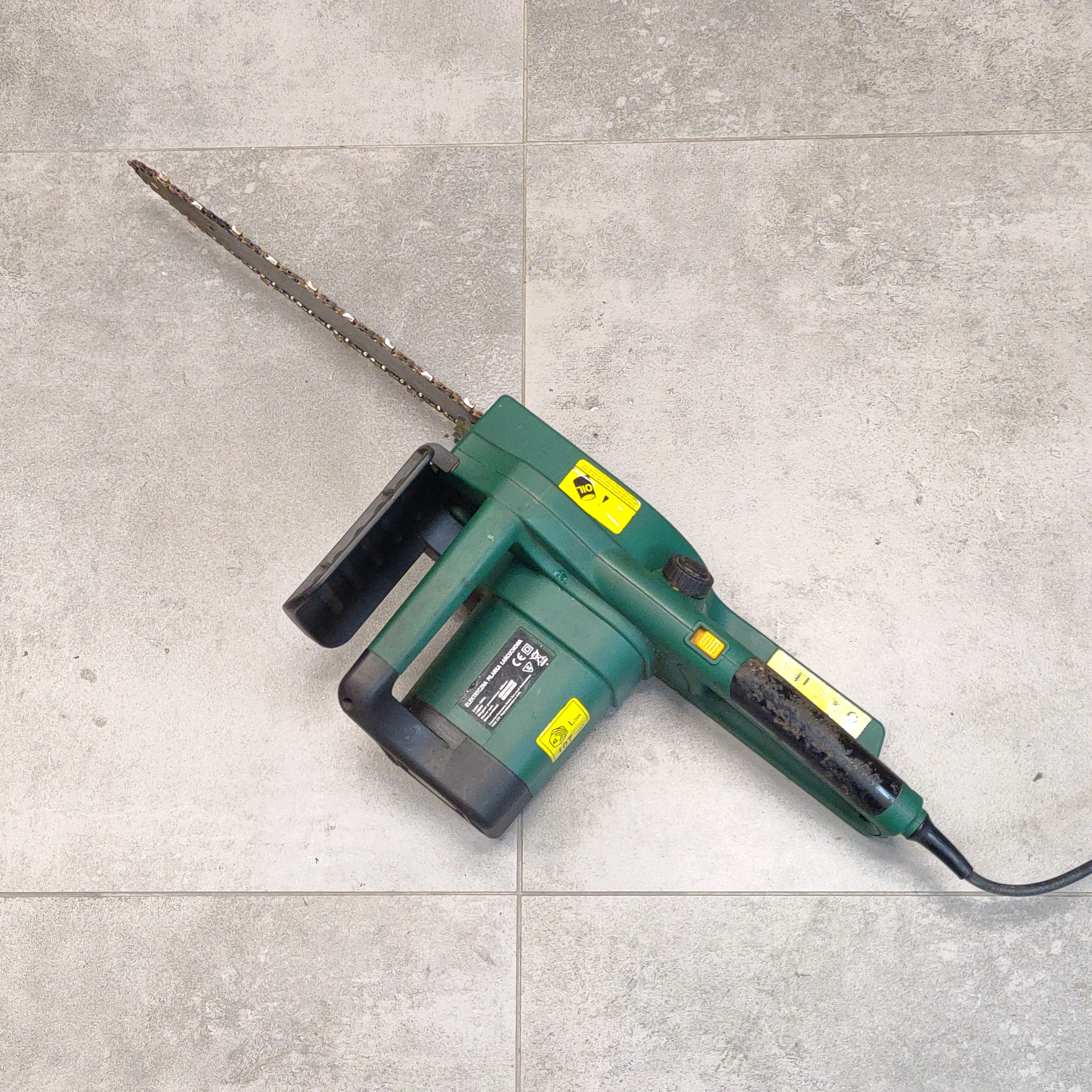 elektryczna-pilarka-lancuchowa-1400w-castorama-ean-gtin-5052931654369