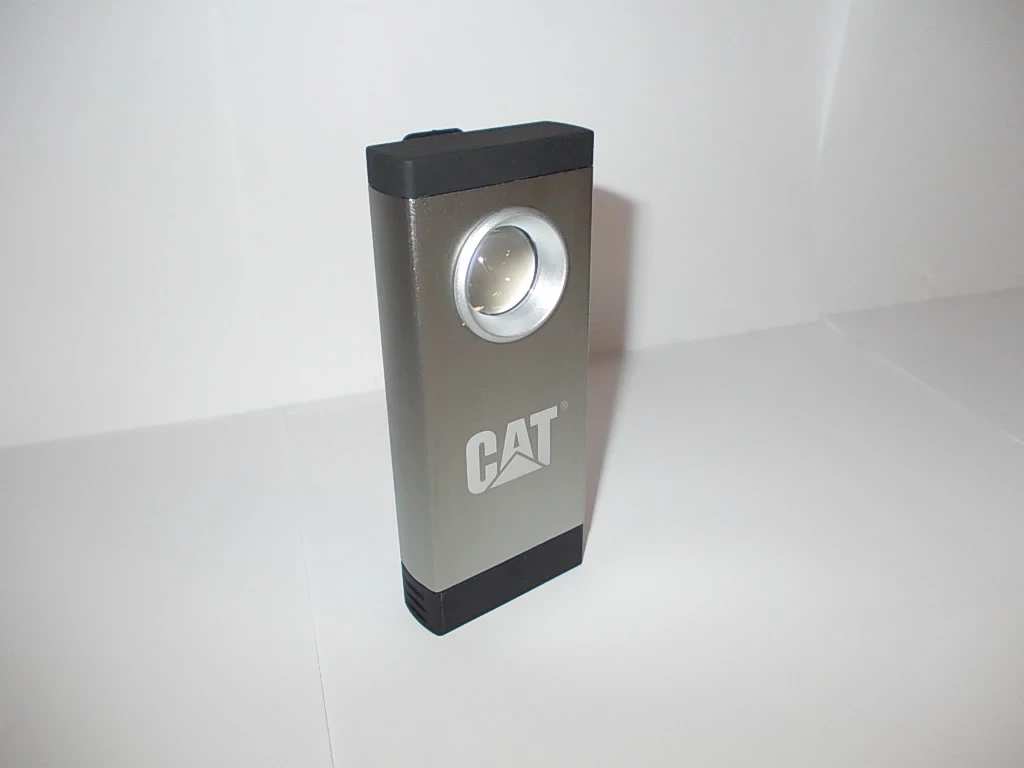 latarka-led-250-lumenow-latarka-na-klips-magnetyczna-cat-ct5110-kod-producenta-5420071504729