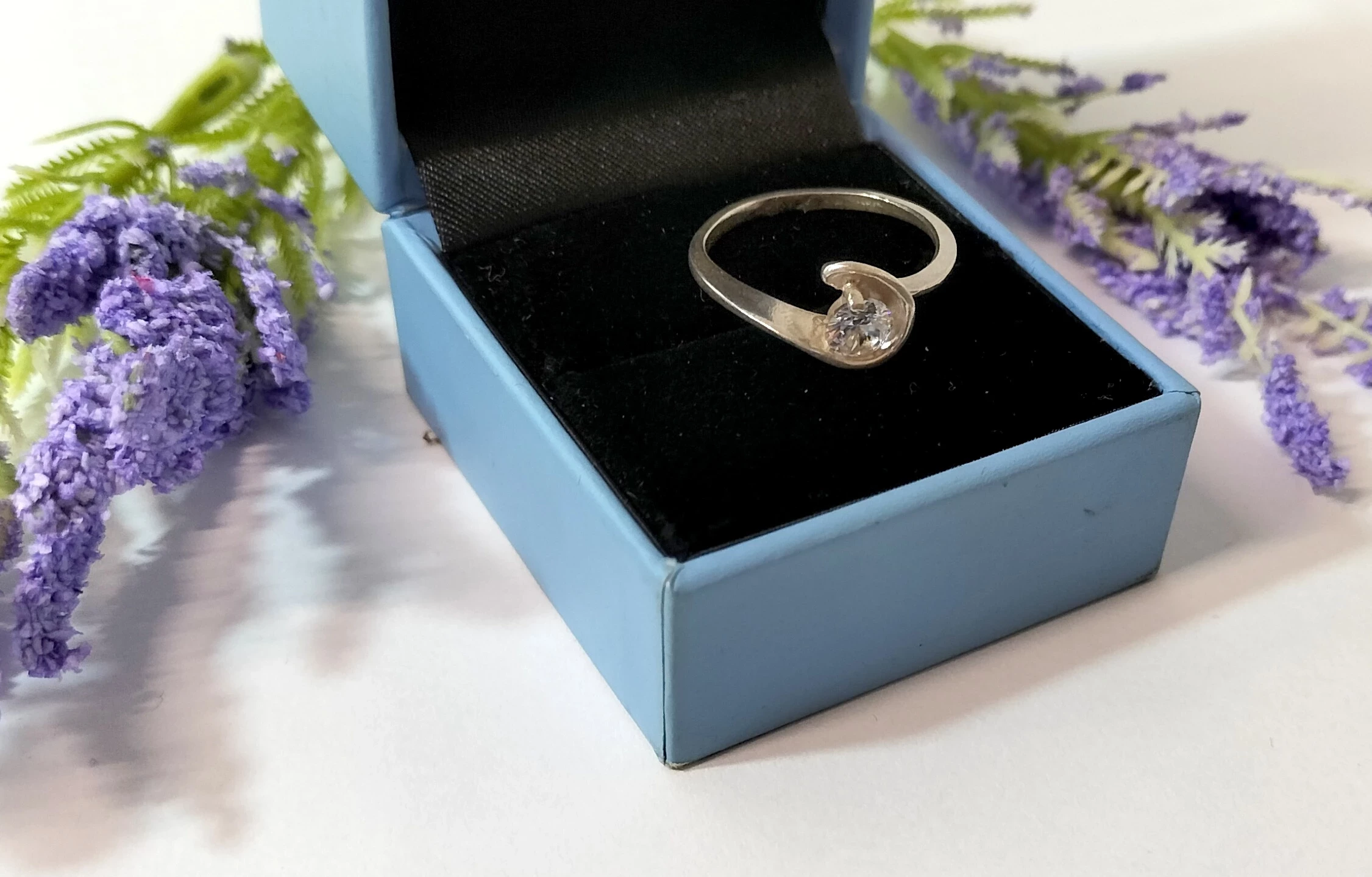 pierscionek-z-cyrkonia-192g-925-r14-1-maja-7a-makow-mazowiecki