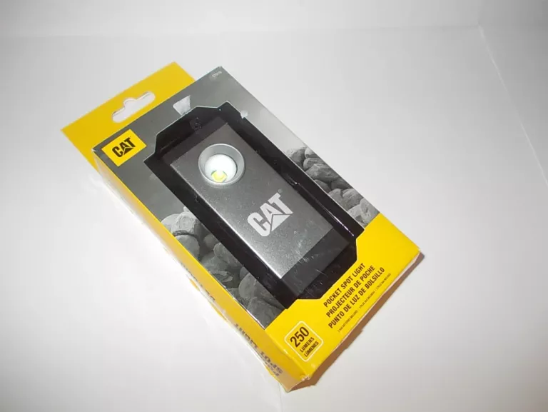 LATARKA LED 250 LUMENÓW - LATARKA NA KLIPS MAGNETYCZNA CAT CT5110