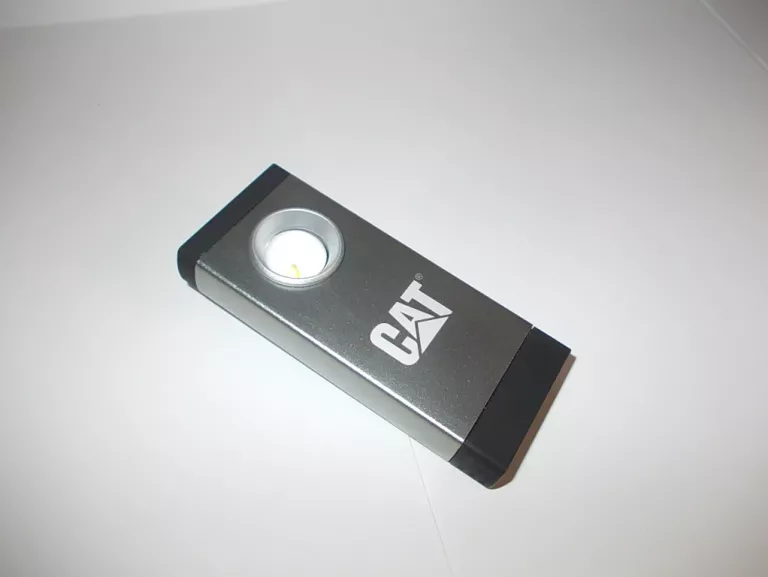 LATARKA LED 250 LUMENÓW - LATARKA NA KLIPS MAGNETYCZNA CAT CT5110