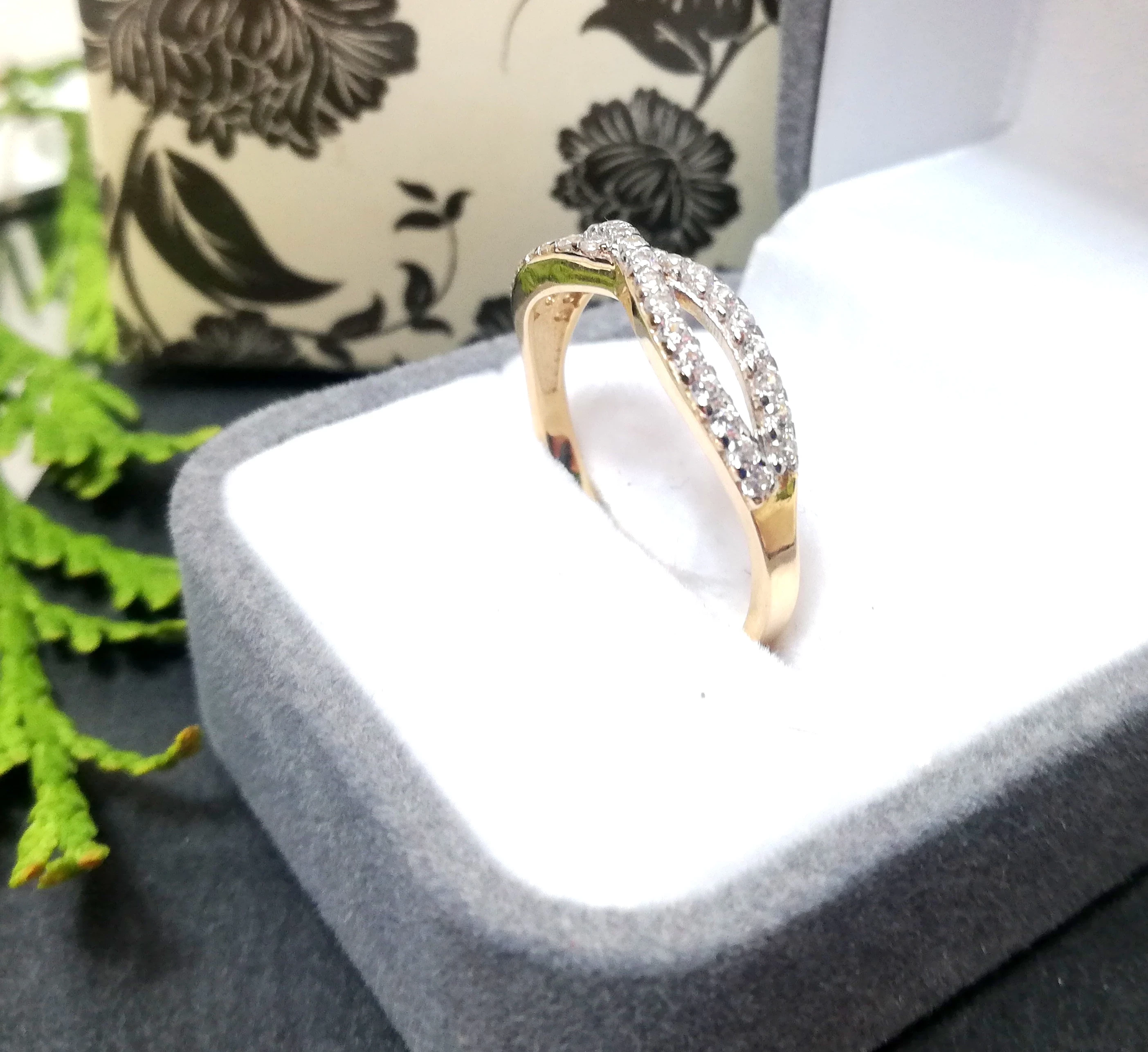 zloty-pierscionek-nieskonczonosc-z-cyrkoniami-290gr-585-r22-j-stan-11323-238058