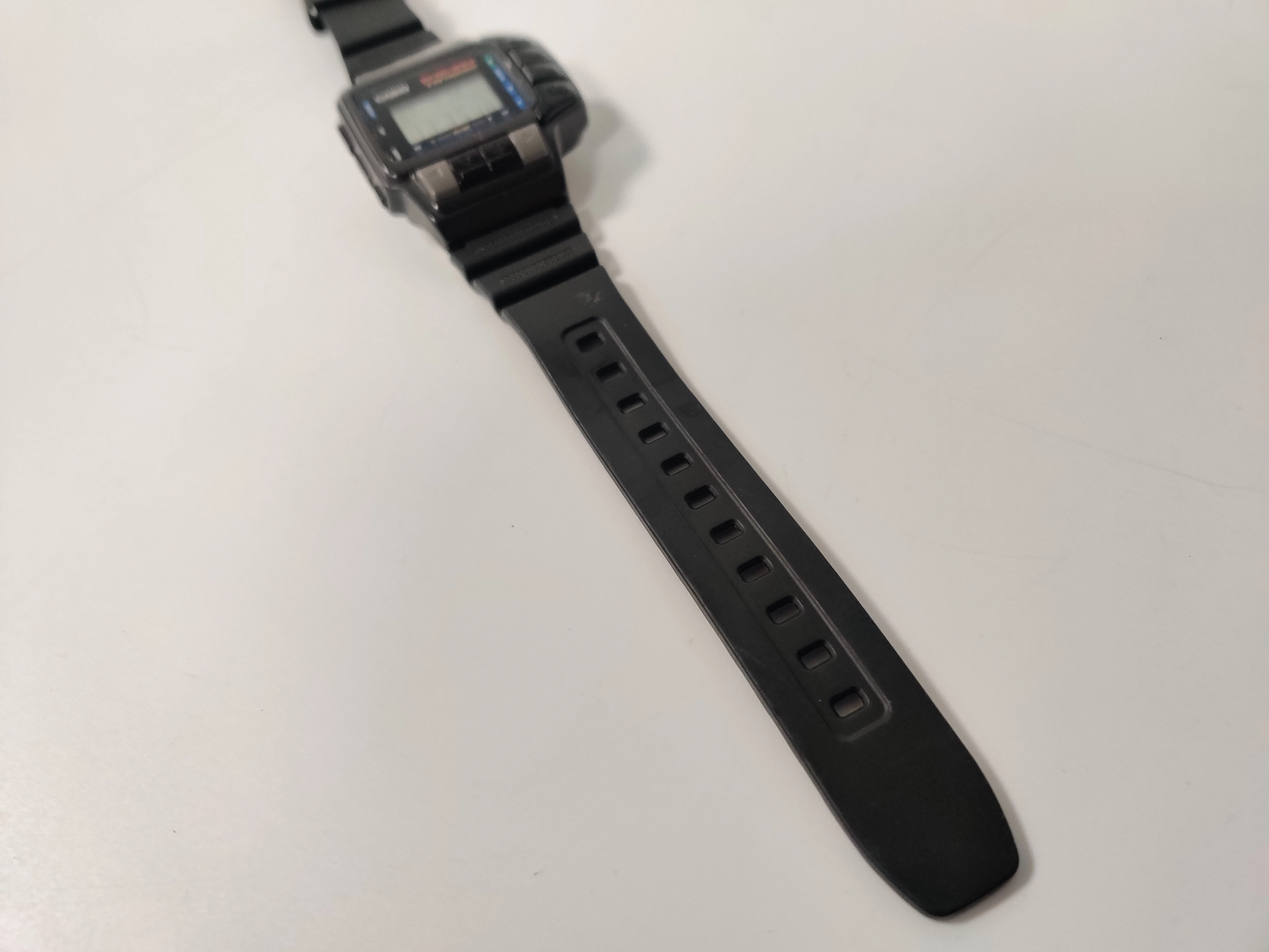 zegarek-casio-cmd-10-material-paska-129219-10