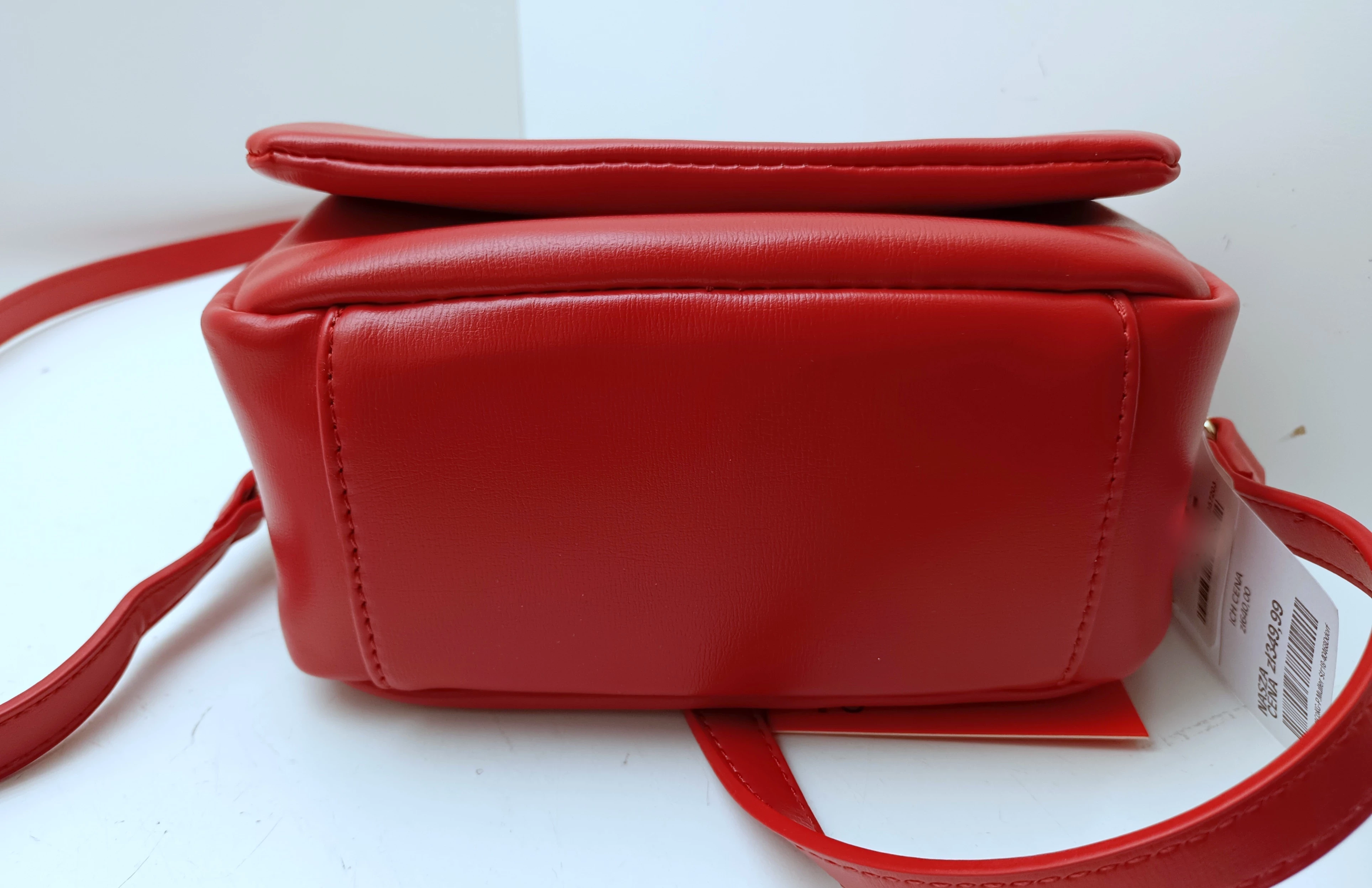 mala-torebka-valentino-vbs6yl01-czerwona-kolor-249512-1647416