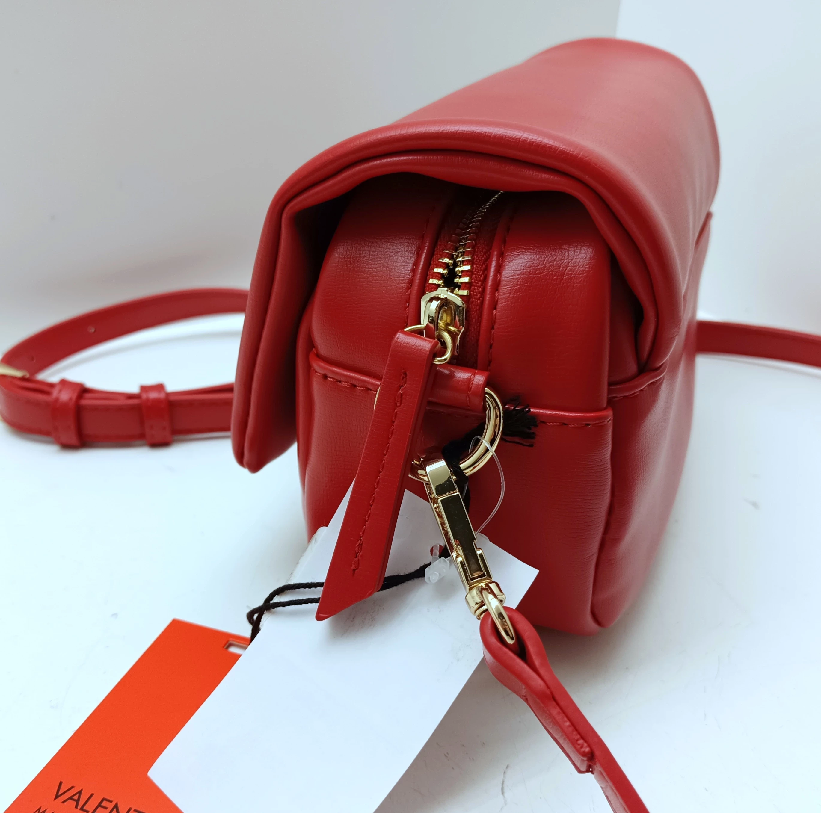 mala-torebka-valentino-vbs6yl01-czerwona-marka-3786-335241