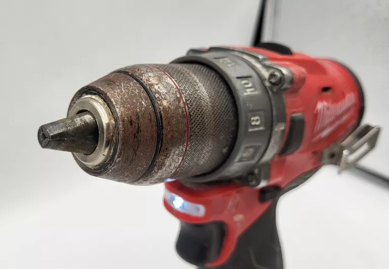 MILWAUKEE WIERTARKO-WKRĘTARKA UDAROWA AKUMULATOROWA 45 NM M12 FPD