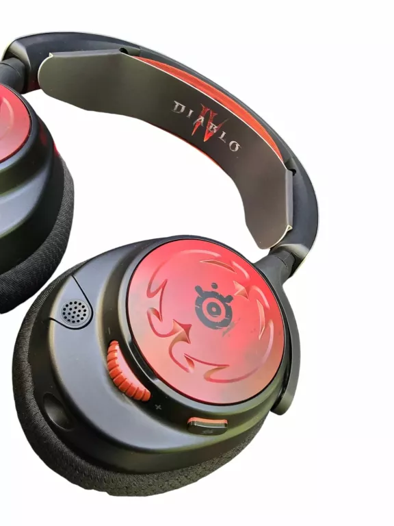SŁUCHAWKI STEELSERIES ARCTIS NOVA 7 DIABLO IV,
