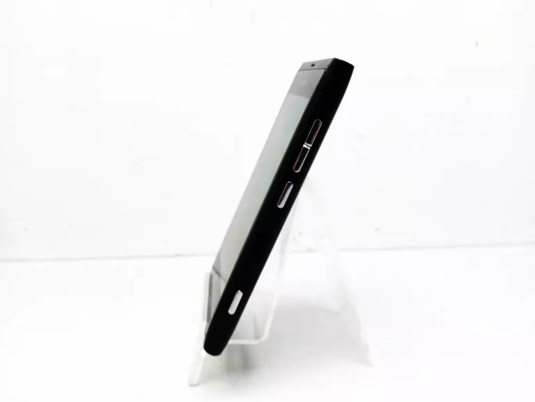 TELEFON NOKIA LUMIA 800 [OPIS!!]