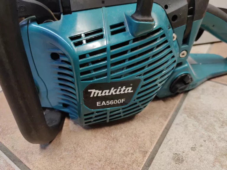 PIŁA SPALINOWA MAKITA EA5600F