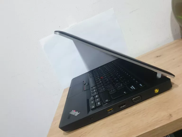 LAPTOP LENOVO E330 WIN 8,1 PRO INTEL CORE I5 3340M 4/320GB + ZASILACZ