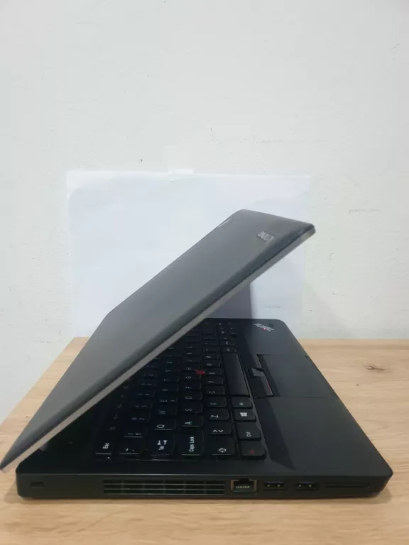 LAPTOP LENOVO E330 WIN 8,1 PRO INTEL CORE I5 3340M 4/320GB + ZASILACZ