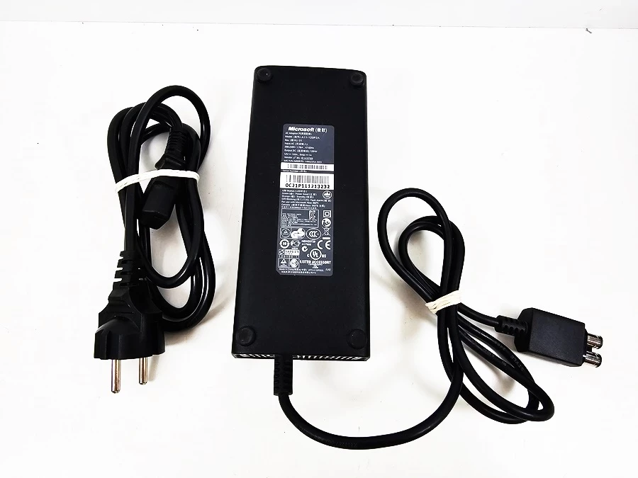 konsola-xbox-360-slim-model-1439-z-padem-nie-oryginalny-na-kablu-rodzaje-odtwarzanych-nosnikow-205982-1