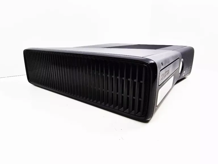 konsola-xbox-360-slim-model-1439-z-padem-nie-oryginalny-na-kablu-kolor-206002-225590