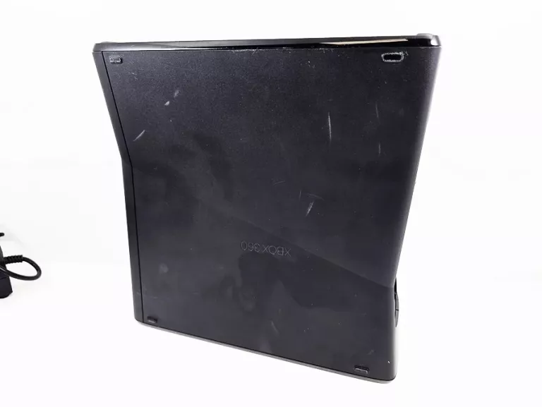 konsola-xbox-360-slim-model-1439-z-padem-nie-oryginalny-na-kablu-gry-w-zestawie-205998-225570