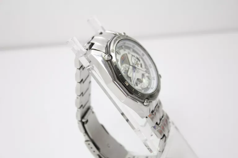 ZEGAREK CASIO EF-550RBSP EDIFICE RED BULL