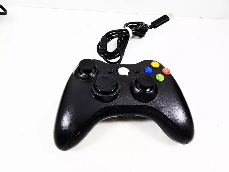 konsola-xbox-360-slim-model-1439-z-padem-nie-oryginalny-na-kablu-waga-produktu-290