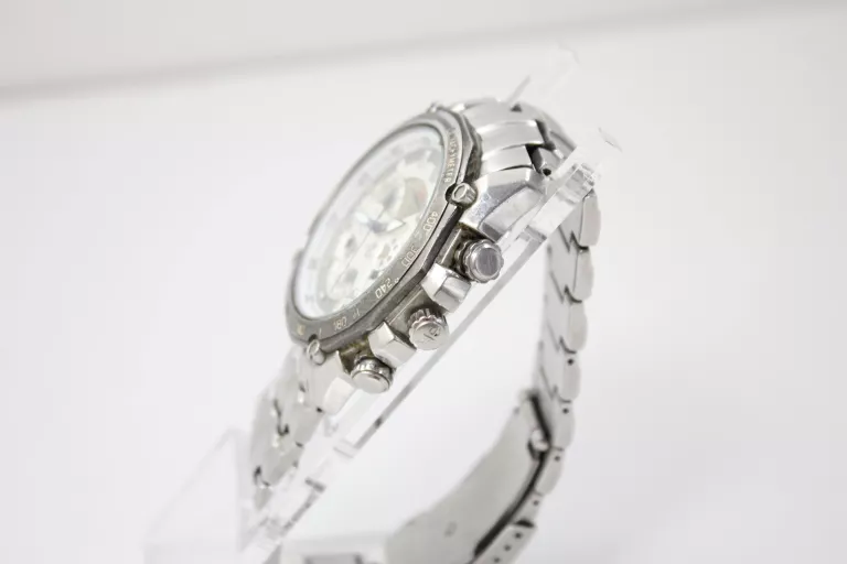 ZEGAREK CASIO EF-550RBSP EDIFICE RED BULL