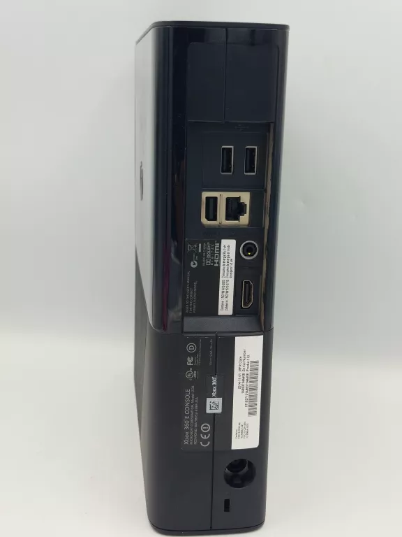 KONSOLA XBOX 360 Z KINEKTEM
