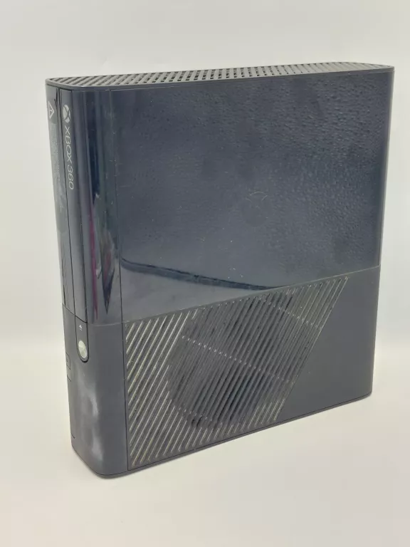 KONSOLA XBOX 360 Z KINEKTEM