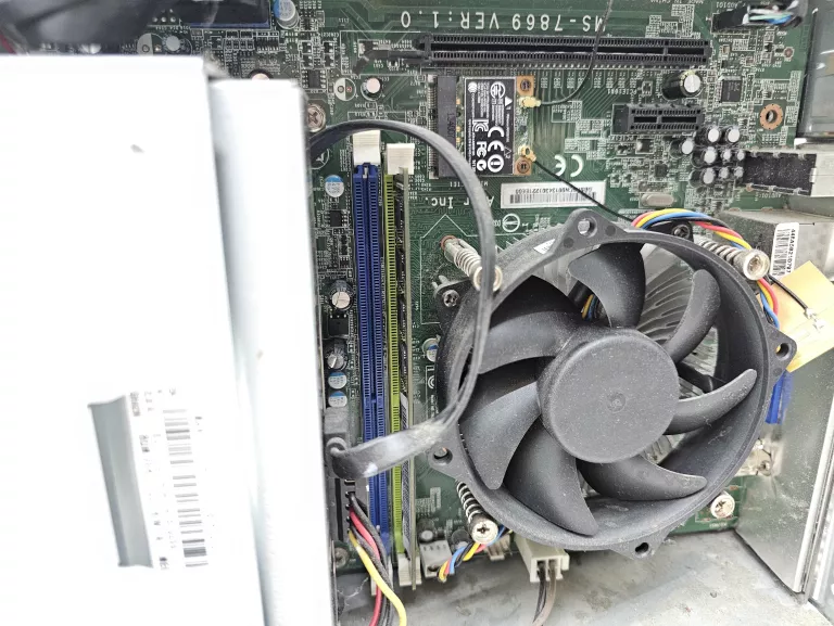 KOMPUTER ACER XC-605 WIN 10/4RAM/500HDD/I3 4 GEN + MYSZ KLAWIATURA KABEL