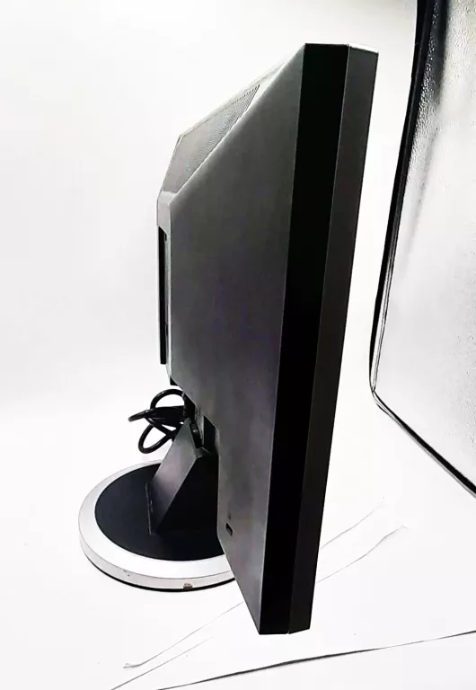 MONITOR SAMSUNG SYNCMASTER 940 NW