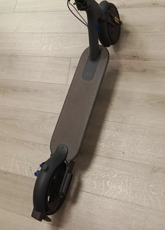 HULAJNOGA ELEKTRYCZNA XIAOMI ELECTRIC SCOOTER 3