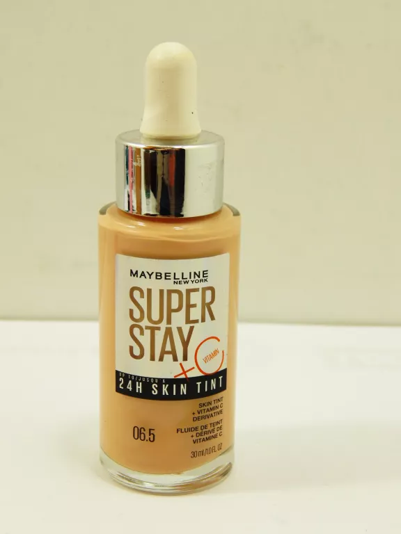MAYBELLINE SUPER STAY 24H SKIN TINT FLUID DO TWARZY ROZŚWIETLAJĄCY 6.5